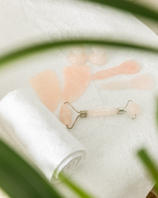 Outils de massage facial - Gua sha et roll-on